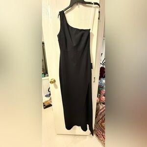 Lulu's Black One-Shoulder Column Gown